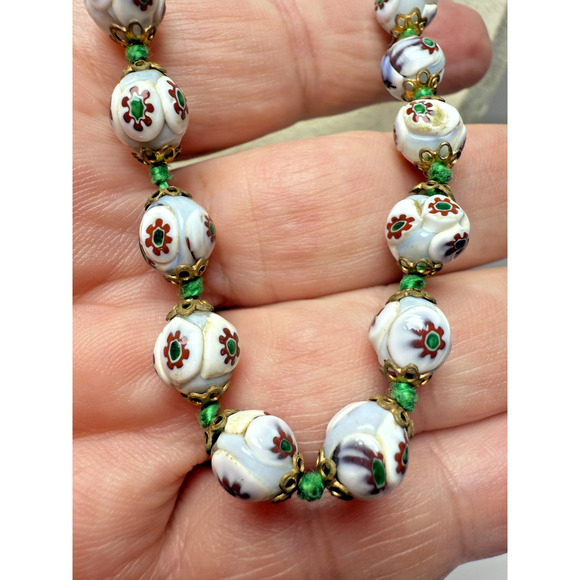 Vintage Italian 22.5" White Red Millefiori Glass Beaded Necklace Hand Knotted - Picture 2 of 4